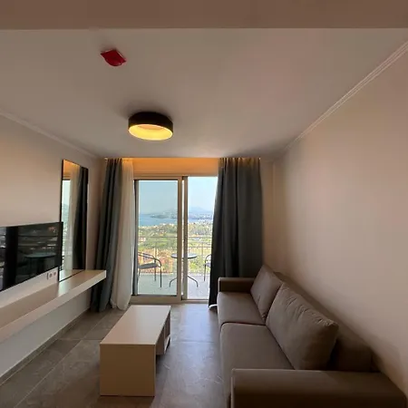 شقة فندقية Corfelia Seaview 4*
