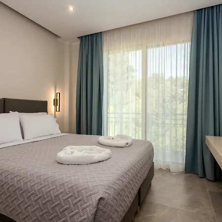 Corfelia Seaview