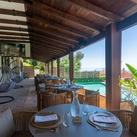 Corfelia Seaview Aparthotel Ipsos