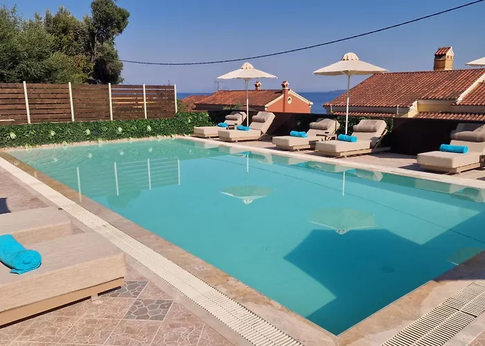 Ξενοδοχείο με διαμερίσματα Corfelia Seaview