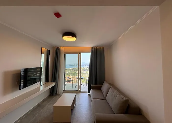 Hotel apartamentowy Corfelia Seaview 4*